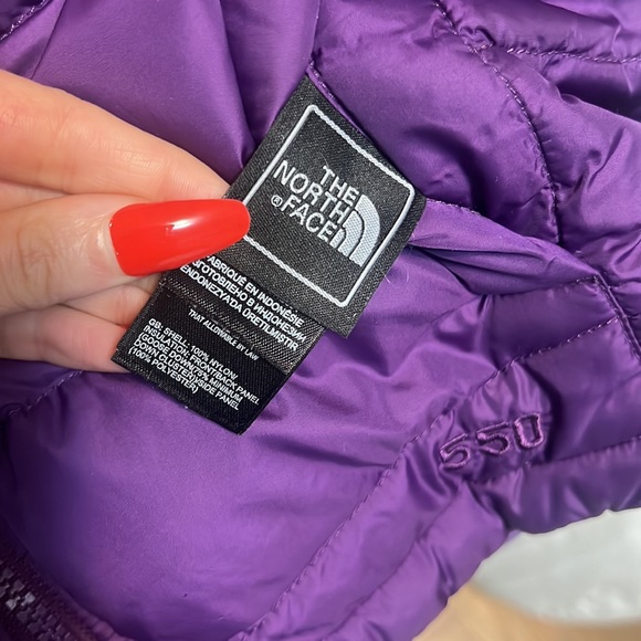 The North Face Girls Medium Purple Reversible Down Puffer Vest (flawed, as is) - Picture 8 of 14